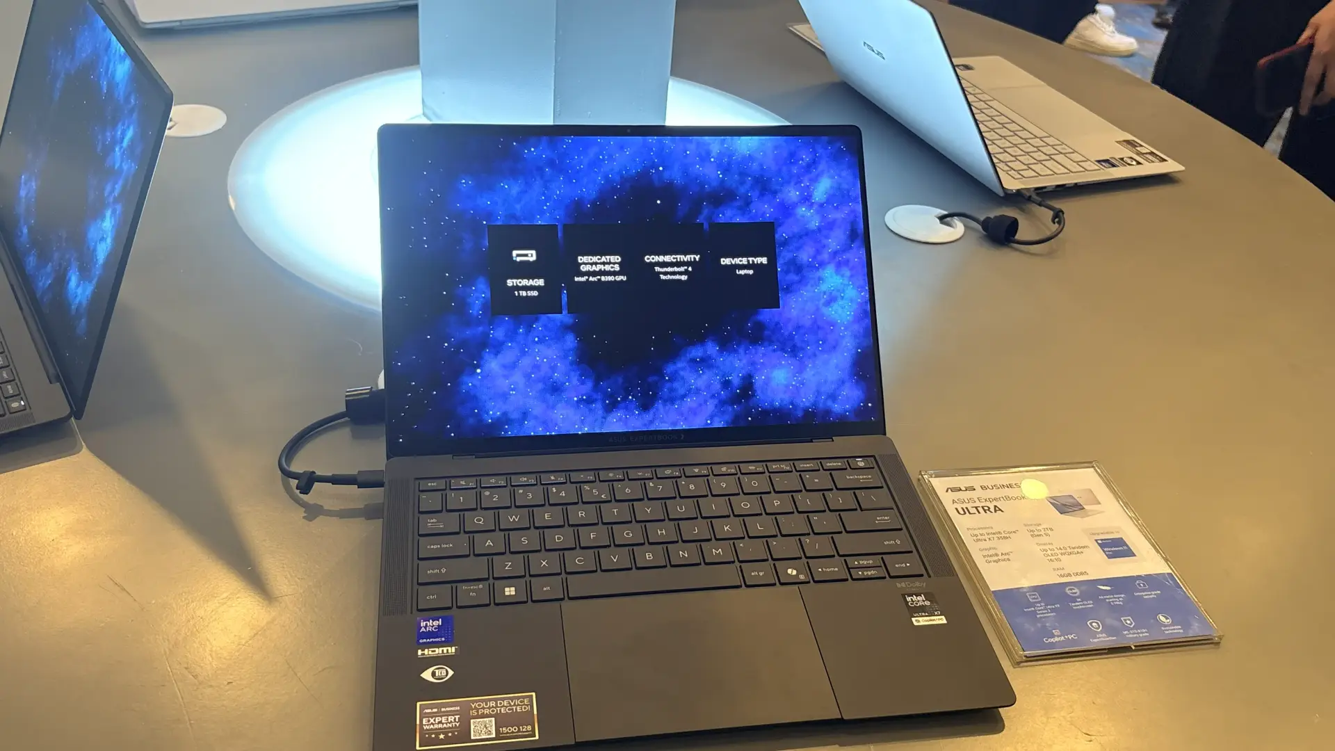 ASUS ExpertBook Ultra